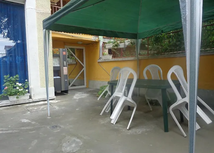 Prometei Gasthof Burgas City